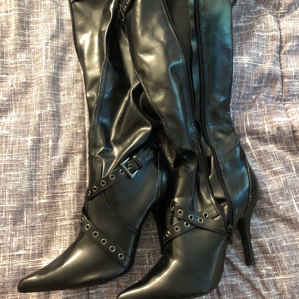 Black Leather Heeled Boots